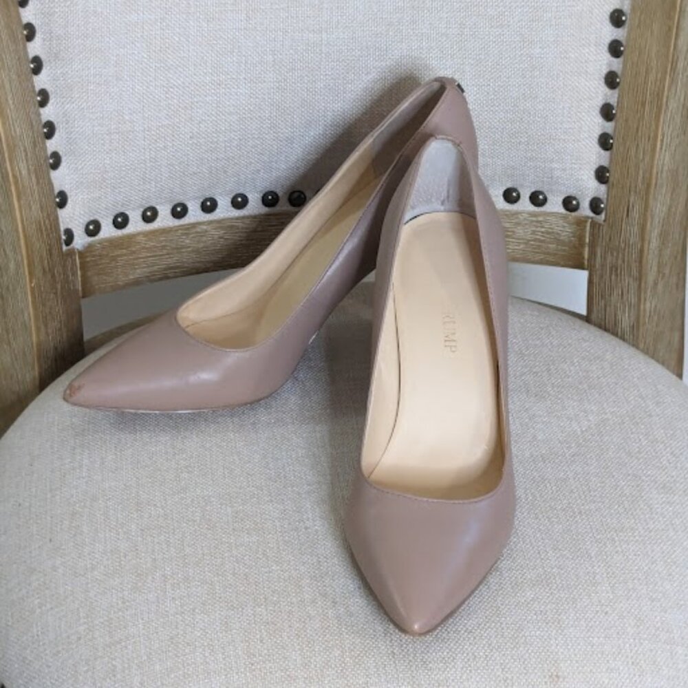 Ivanka Trump High-Heels Katie Pointed Toe Pumps. Size 7.5